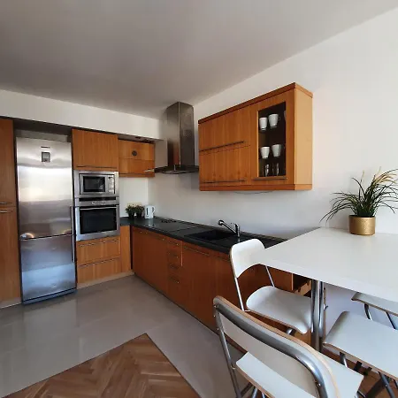 Apartament Blisko Plazy - Grunwaldzka 52 *